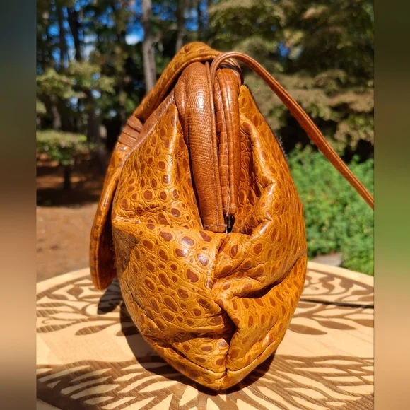 Vintage 1980's J&E Handbag Company NY Brown Leather Large Convertible Clutch - Picture 4 of 14